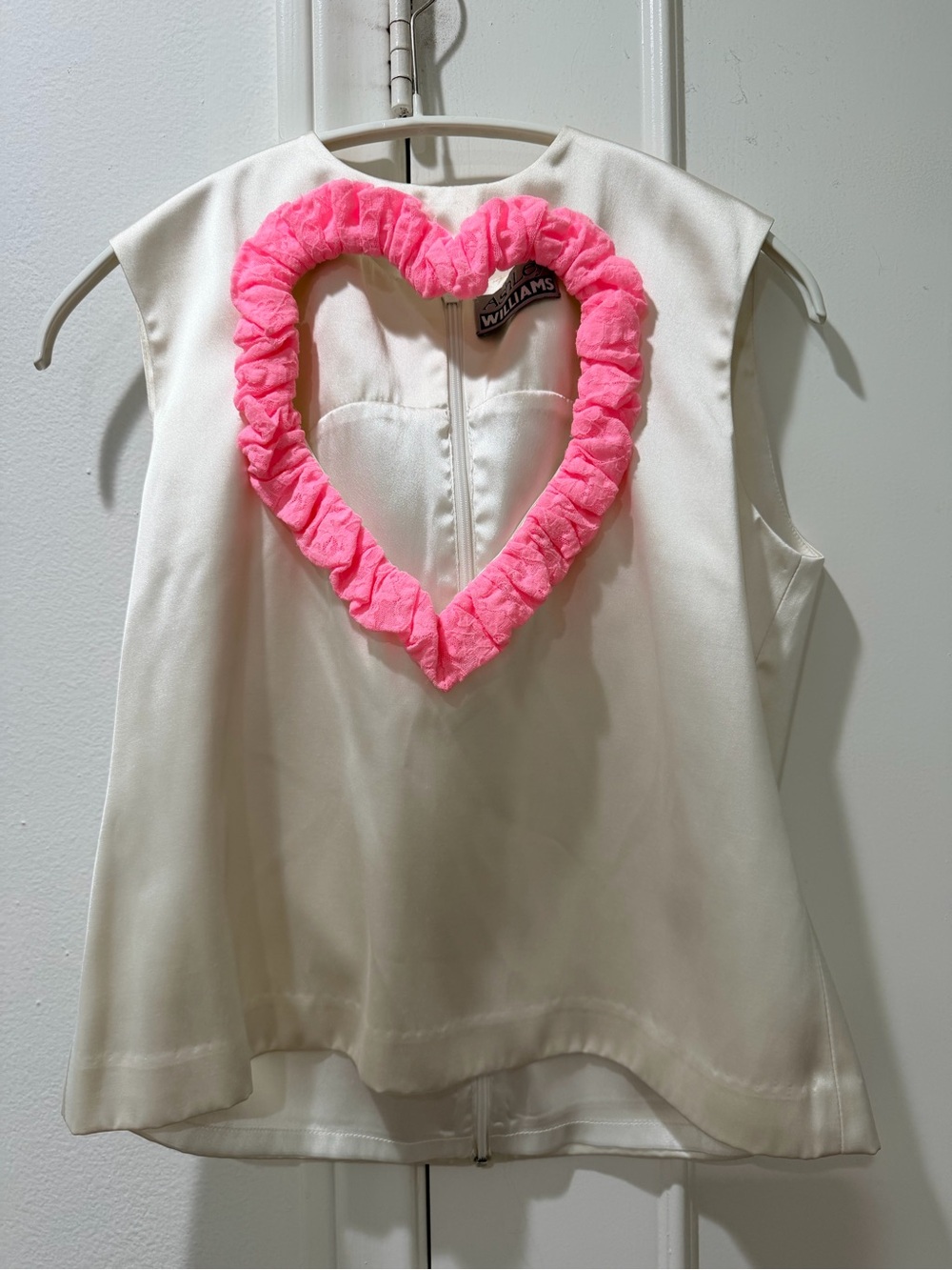 Ashley Williams Heart Cutout Top XS